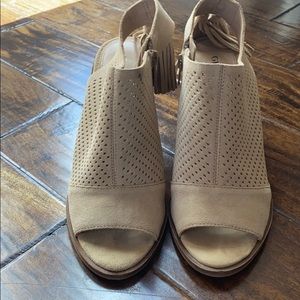 Gianni bini chunky heel with tassels W7